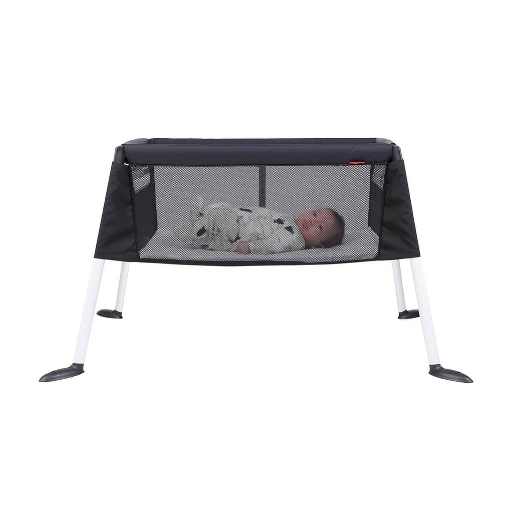 phil&teds traveller portable travel baby cot bassinet with baby side view